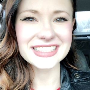 Meet your Posher, Tomi